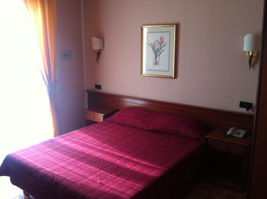Hotel Impero Brescia Cameră foto