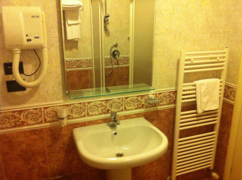 Hotel Impero Brescia Cameră foto
